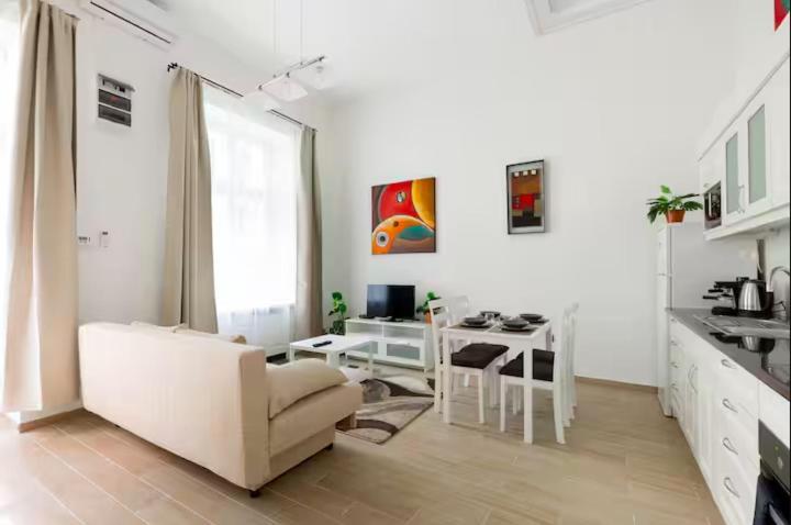 Apartman R39 Twin I And Ii - Center Market Garden With Ac *