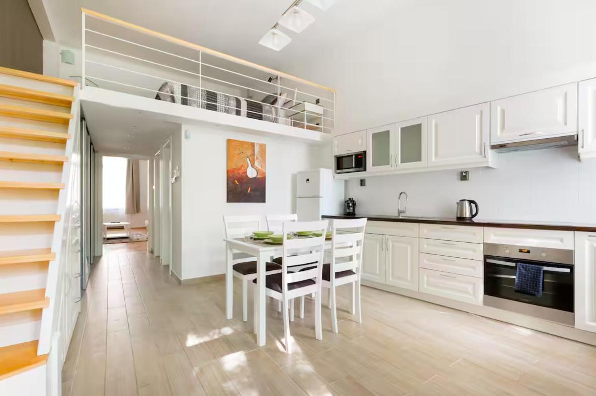 R39 Twin I And Ii - Center Market Garden With Ac Apartman *