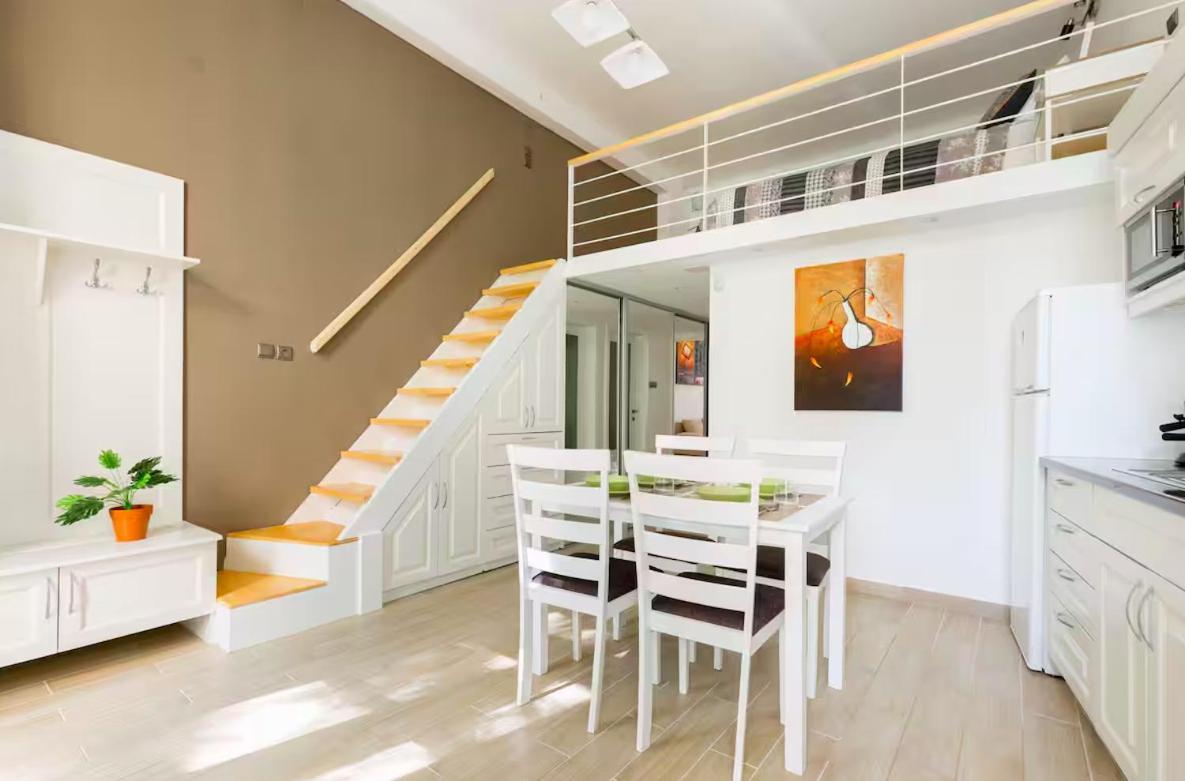 R39 Twin I And Ii - Center Market Garden With Ac Apartman