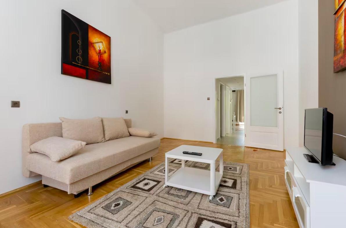 R39 Twin I And Ii - Center Market Garden With Ac Apartman *